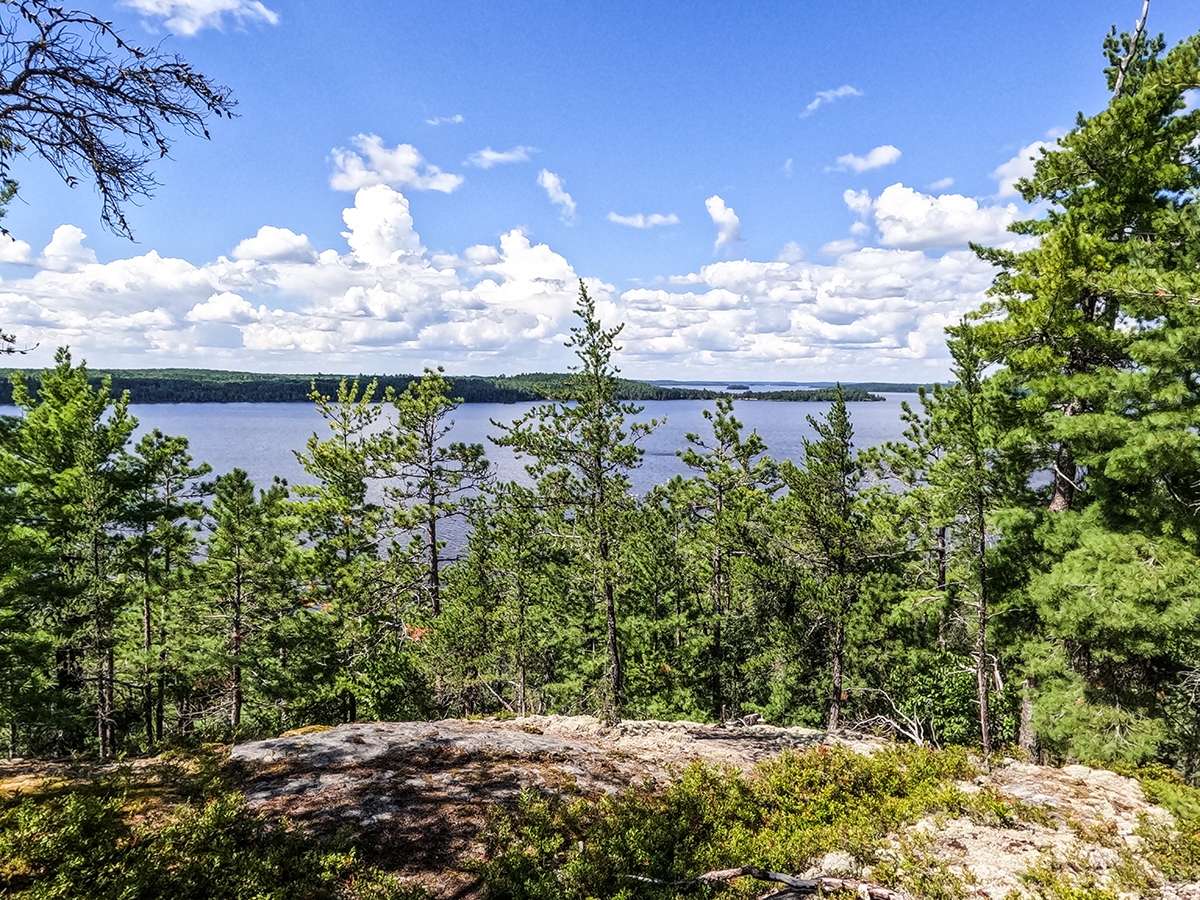 Sentiers pédestres PointeauxRoches Hiking Access to Outdoors