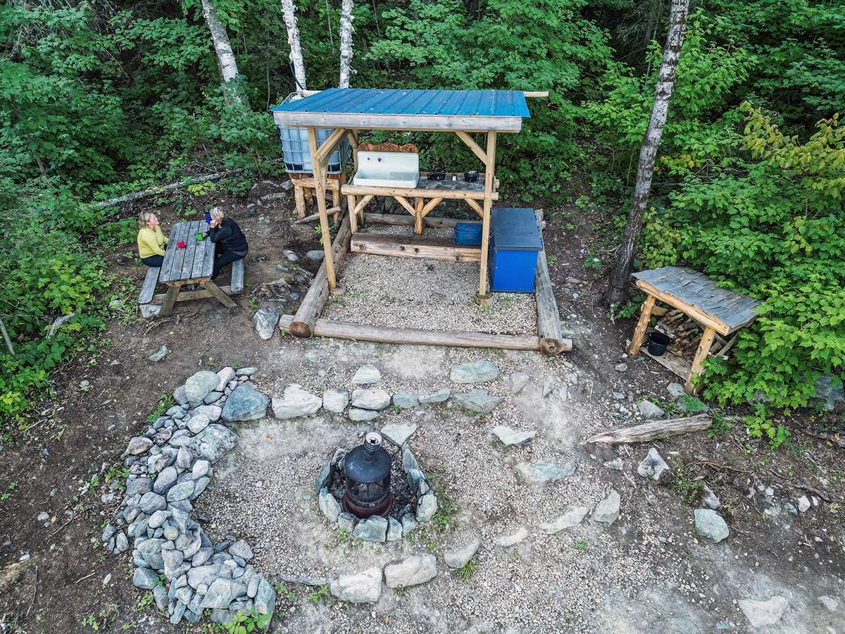 Sentiers pédestres PointeauxRoches Hiking Access to Outdoors